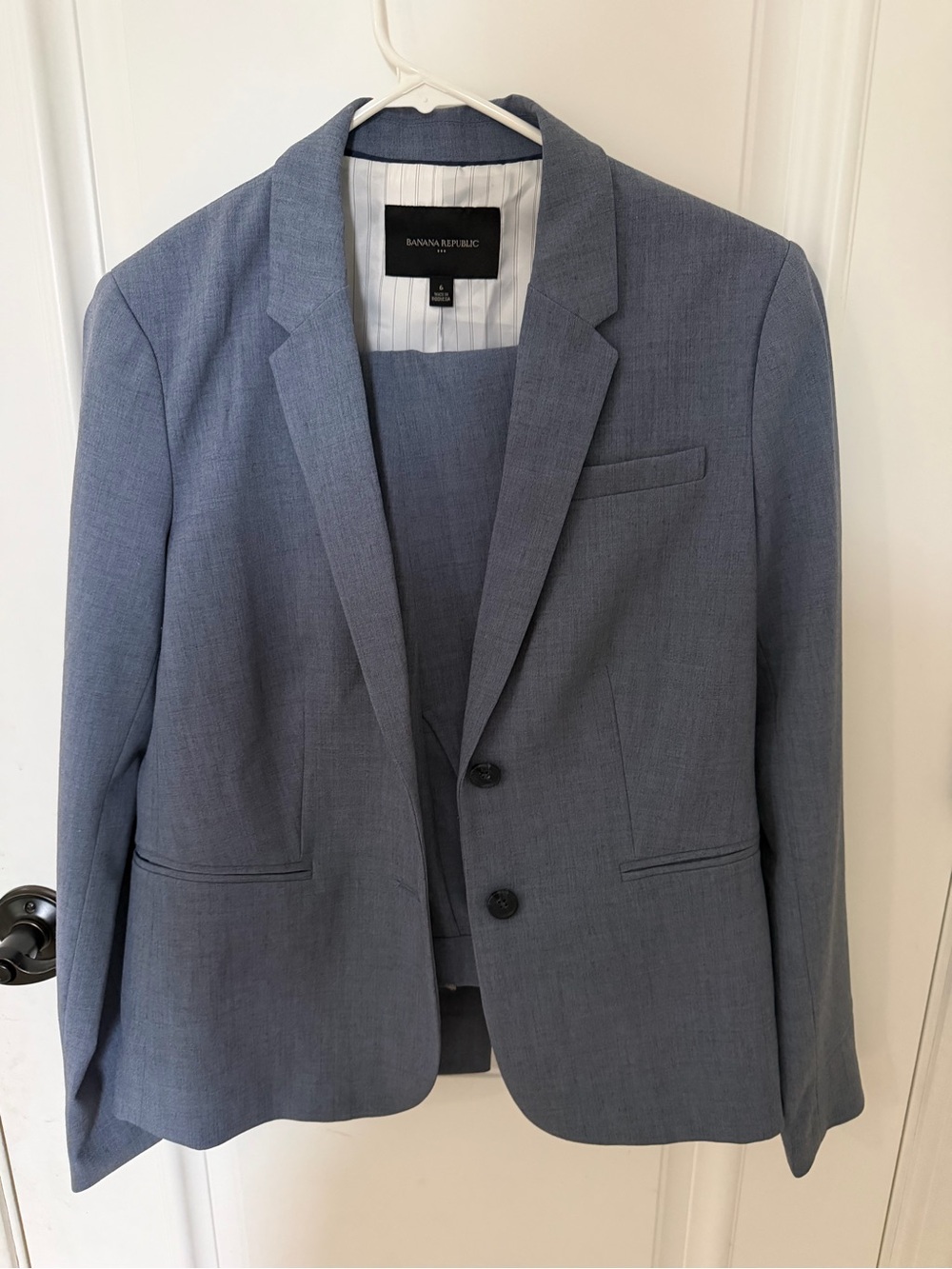 Banana republic size 6 suit.